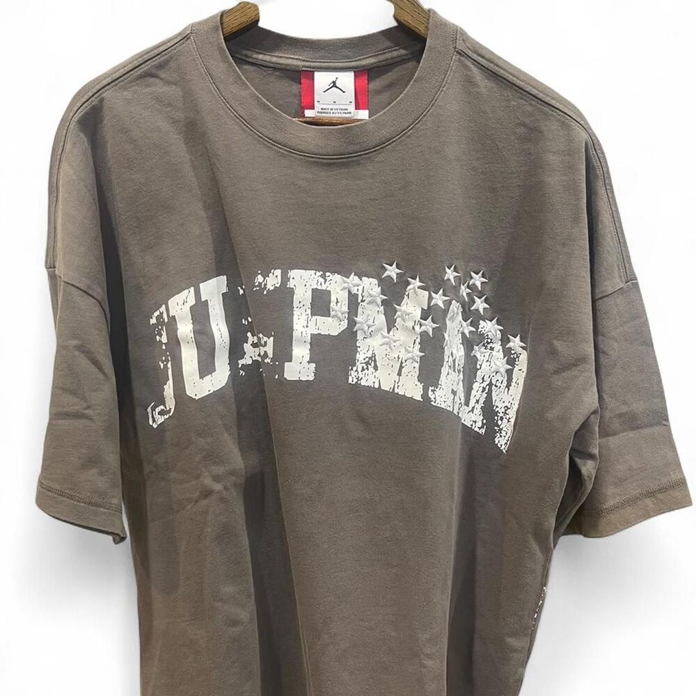 Jordan Men's Brown and Khaki T-shirt